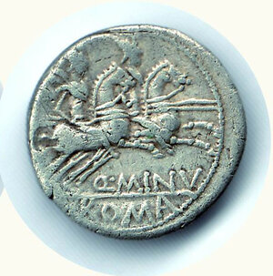 reverse: REPUBBLICA ROMANA - Q. Minucius Rufus - Denario (122 a.C. ca.).