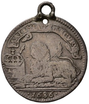 reverse: NAPOLI. Carlo II (1674-1700). Carlino 1686. Ag(2,65 g). Con anellino di sospensione. 