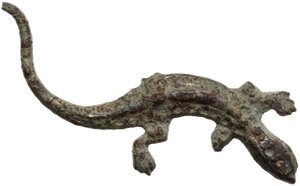 obverse: Bronze decorative element in the shape of a lizard.  45 mm