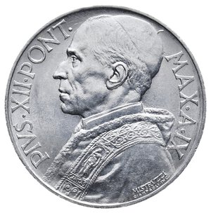 reverse: VATICANO Pio XII 10 Lire 1947 