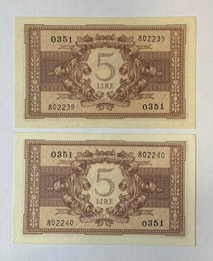 reverse: ITALIA. Regno d Italia. Coppia di banconote da 5 lire 1944 con seriali consecutivi. qFDS