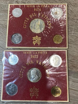 obverse: VATICANO. Paolo VI. Souvenir con monete e medaglie in cartoncino. FDC