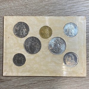 reverse: VATICANO. Pio XII, Paolo VI, Giovanni XXIII. Souvenir con monete autentiche in cartoncino, tutte diverse e FDC