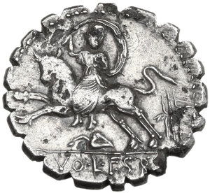 reverse: L. Volteius (o Volumnius) L.f. Strabo.. Fourrée (?) Denarius serratus, 81 BC