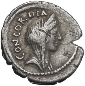 obverse: L. Mussidius Longus. Denarius, 42 BC