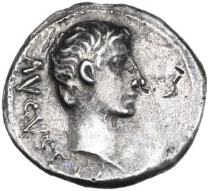 obverse: Augustus (27 BC - 14 AD)  . AR Quinarius. Pergamum mint. Struck 27 BC