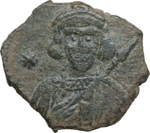 obverse: Tiberius III, Apsimar (698-705).. AE Follis. Syracuse mint, 698-701