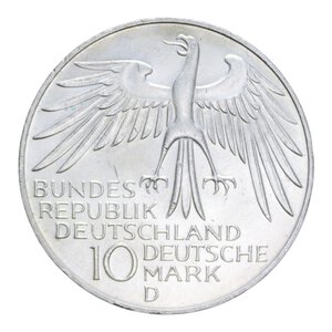 Reverse image