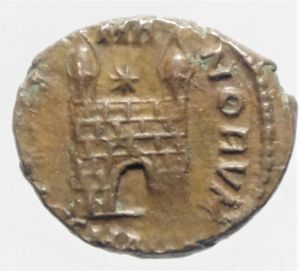 reverse: magno massimo aquleia