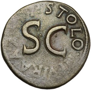 reverse: Augustus (27 BC - 14 AD) with P. Licinius Stolo. AE Dupondius, 17 BC