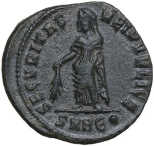 reverse: Helena, mother of Constantine I.. AE Follis, 325-326 AD. Heraclea mint