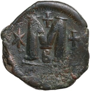 reverse: Justin I (518-527).. AE Follis, Constantinople mint