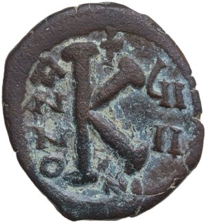 reverse: Justin II and Sophia (565-578).. AE Half Follis, Nicomedia mint. RY 9 (573/4)