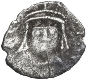 reverse: Heraclius, with Martina and Heraclius Constantine (610-641). AR Half Siliqua. Carthage mint. Struck 617-641