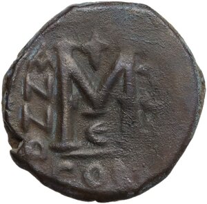 reverse: Justinian II (First Reign, 685-695). AE Follis. Constantinople mint
