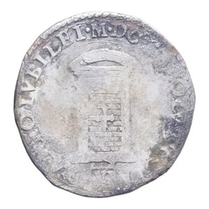 reverse: ROMA CLEMENTE VIII (1592-1605) TESTONE 1600 GIUBILEO AG. 9,08 GR. MB+