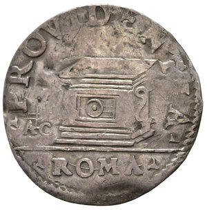 reverse: ROMA. Stato Pontificio. Giulio III (1550-1555). Grosso (o mezzo giulio) anno II con Ara cubica. Ag (1,41 g). MIR 981/1. RR. MB+