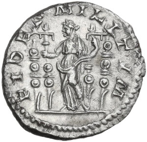 reverse: Macrinus (217-218).. AR Denarius