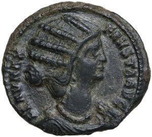 obverse: Fausta, wife of Constantine I (324-326).. AE Follis, Thessalonica mint