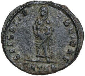 reverse: Fausta, wife of Constantine I (324-326).. AE Follis, Thessalonica mint