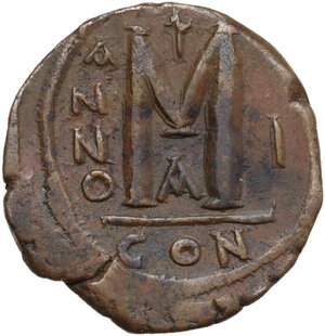 reverse: Justin II and Sofia (565-578).. AE Follis. Constantinople mint, 1st officina. Dated RY 1 (565/6)