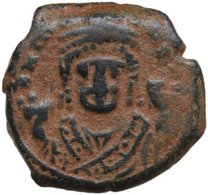 obverse: Maurice Tiberius (582-602).. AE 10 Nummi (Decanummium). Theoupolis (Antioch) mint. Dated RY 18 (599/600)