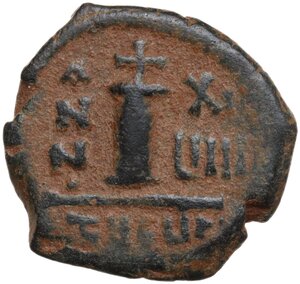 reverse: Maurice Tiberius (582-602).. AE 10 Nummi (Decanummium). Theoupolis (Antioch) mint. Dated RY 18 (599/600)