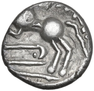 reverse: Central Gaul, Sequani. AR Quinar, Gallic War issue, 100-50 BC
