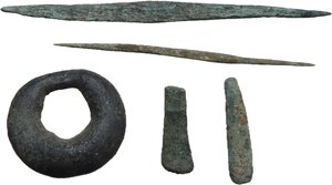 obverse: Lot of five (5) bronze Celtic pre-money in the shapes of small axes, ring and needles