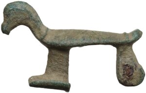 obverse: Roman period. Bronze fibula in the shape of a bird. 30 mm