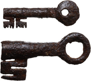 reverse: Medieval period. Lot of two (2) iron keys