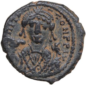 obverse: Tiberius II Constantine (578-582).. AE Half Follis, Theupolis (Antioch) mint, dated RY 1 (578-579)