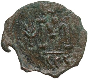 reverse: Tiberius III, Apsimar (698-705).. AE Follis. Syracuse mint, 698-701
