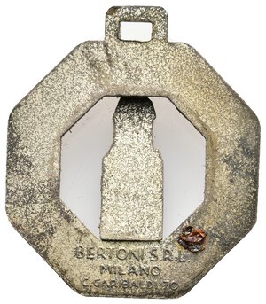 Reverse image