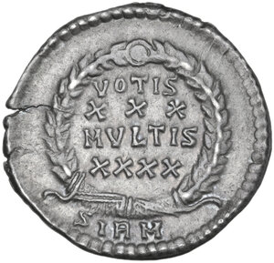 reverse: Constantius II (337-361).. AR Siliqua. Sirmium mint, 351-355 AD