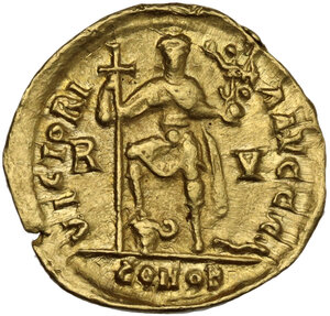 reverse: Valentinian III (425-455).. AV Solidus, Ravenna mint, 426-430/455 AD