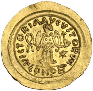 reverse: Justinian I (527-565).. AV Tremissis. Ravenna mint, c. 540-565 AD