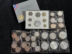 obverse: FRANCIA - Lotto di 24 monete + serie di 8 valori 1973