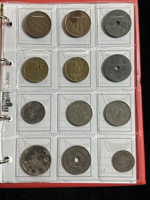 reverse: FRANCIA e BELGIO - Album con 68 monete diverse, 16 AR. Notati: 4 Scudi, Saarland; 2 Sol 1792BB (q.MB).