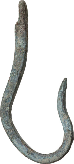 reverse: IMPRESSIVE BRONZE FISHING HOOK  Roman period, c. 1st-3rd century AD.  Large bronze hook with square cross section.  Lenght: 86 mm. Weight: 29.37 g