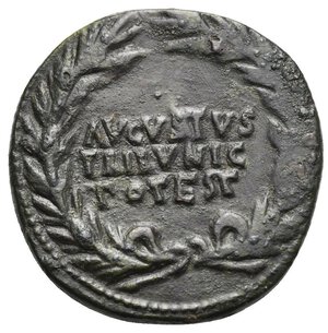 obverse: Augustus, 27 BC-14 AD. Dupondius (Bronze, 25mm, 7.02 g). Rome, 15 BC. AVGVSTVS TRIBVNIC POTEST in three lines in oak-wreath. Rev. C PLOTIVS RVFVS III VIR AAA FF In the field S C. RIC I, 388. Cohen I, 137, 502. BMCRE I, 31, 150. Some corrosion and deposits. Very Fine. Scarce.