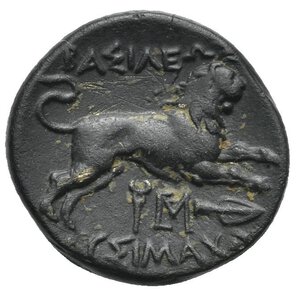 reverse: KINGS OF THRACE. Lysimachos, circa 305-281 BC. (Bronze, 17.74 mm, 4.28 g). Lysimacheia. Head of Athena to right, wearing crested Attic helmet. Rev. ΒΑΣΙΛΕΩΣ ΛΥΣΙΜΑΧΟΥ Lion leaping right; below, EM monogram between kerykeion and spearhead. Müller 76. SNG Copenhagen 1153. SNG Tübingen 963. Dark patina, some deposits. Good Very Fine.
From a European collection, formed before 2005.