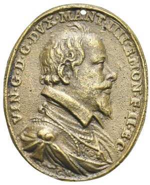 obverse: Mantova.Vincenzo I Gonzaga, 1557-1612, IV duca di Mantova e II del Monferrato, 1587-1612. Medaglia ovale. Opus: Gaspare Mola. (Bronzo, 31 x 39 mm, 10.49 g). VINC G D G DVX MANT IIII (ET) MON F II (ET) C Busto del duca paludato e corazzato con ampio colletto, a testa nuda con barba a punta volto a destra; al collo, collare del Toson d’Oro e sotto il taglio della spalla in piccolo, G M. Rov. PROBASTI DOMINE 1605 in cartiglio. Verghe d’oro su crogiolo in fiamme. Con foro di sospensione. Magnaguti manca; Collezione BAM manca. Copia di epoca posteriore.