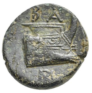 reverse: KINGS OF MACEDON. Demetrios I Poliorketes, 306-283 BC. Bronze (Bronze, 17.00 mm, 3.67 g), Salamis on Cyprus, 300-295 BC. Head of Athena to right, wearing Corinthian helmet. Rev. B A Prow of a galley to right; below, monogram. Newell, Demetrius, 20. SNG Alpha Bank 945. SNG Cop. 1194. SNG München 1052-1054. HGC 3.I, 1026a. Green patina. Some small scratches and deposits, otherwise, Near Extremely Fine.
From a European collection formed prior to 2005.