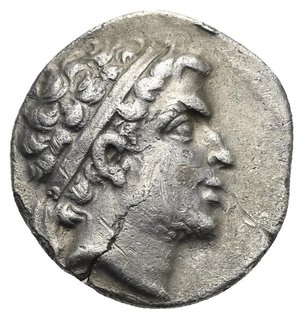 obverse: KINGS OF MACEDON. Philip V, 221-179 BC. Drachm (Silver, 20 mm, 3.83 g) Pella or Amphipolis, 184-179 BC. Diademed head of Philip V with short beard right. Rev. BAΣIΛEΩΣ ΦIΛIΠΠΟΥ Orizontal club, ZΩ monogram of the mintmaster Zoilos above, monograms ΔΙ and BE to left and right below, all within oak wreath, star below the wreath knot to left. Mamroth, Philip 32; HGC 3, 1060; SNG Munchen 1130-1132; Pozzi 975. Flan crack and some scratches, otherwise, Nearly Very Fine.
From a European collection formed prior to 2005.
