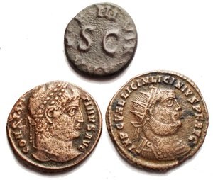 obverse: Impero Romano Insieme di tre esemplari in Ae