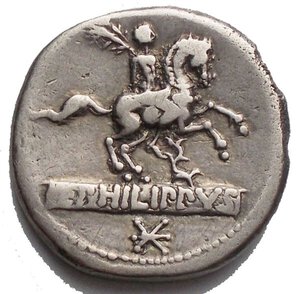 reverse: Q. Marcius Philippus. Denario, ca 113 or 112 a.C. D/ Testa di Filippo V di Macedonia a destra con elmetto diademato ed ornato; sotto il mento Φ. R/ Statua equestre; sul basamento inscritto L·PHILIPPVS; sotto il cavallo un fiore. Cr. 293/1. B. Marcia 12. Syd. 551. AG. g. 3.83, mm. 17,8