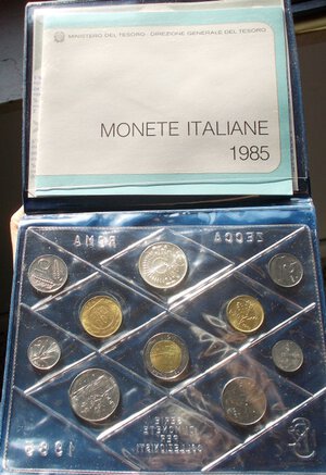 obverse: Repubblica Italiana. Serie Divisionale 1985. 10 valori Metalli vari. 