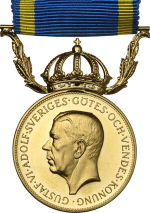 obverse: Sweden.  Gustaf VI (1950-1973). Badge of honor 1962, awarded to K. O. Larsson. With a sospension ornament in the shape of a crown. With original ribbon