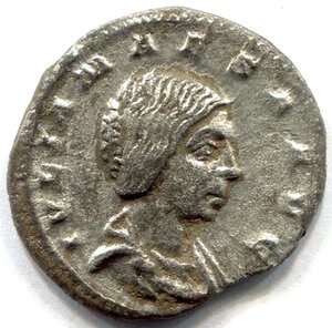 obverse: GIULIA MESA (218-224). AR denarius (2,98 gr.). D.\: IVLIA MAESA AVG; R.\: PVDICITIA; RIC 268. qBB.